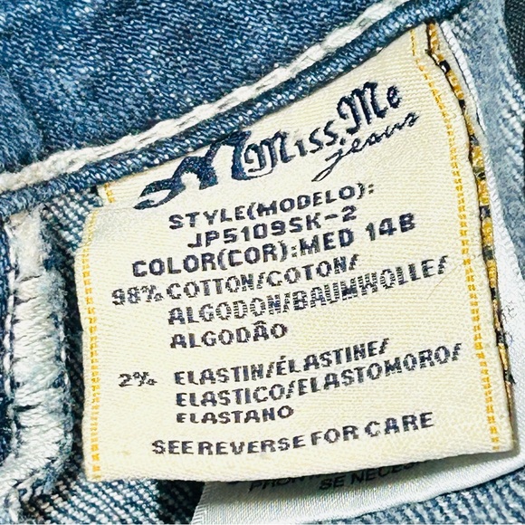 Miss Me jeans JP51095K-2 Skinny jeans embellished distressed women size 28 - Picture 3 of 12